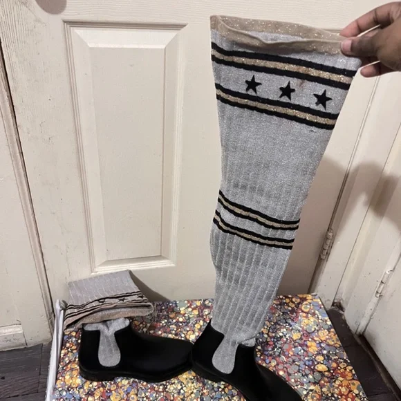 Givenchy - Picture 4 of 6